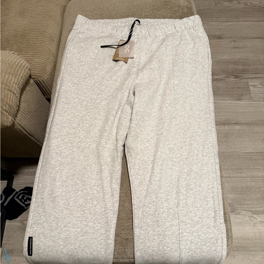 On Running Men's Light Gray Joggers